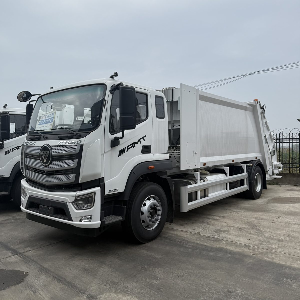 Garbage & Waste Collection Trucks 2