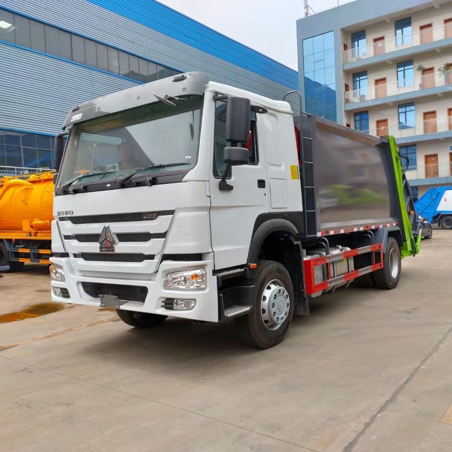 Garbage & Waste Collection Trucks 3
