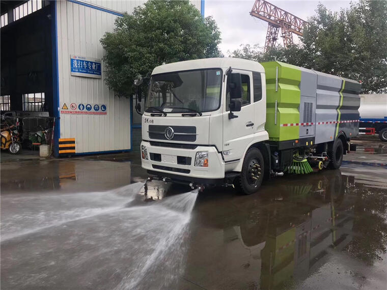 Powerful Street Sweeping Road Cleaner Diesel