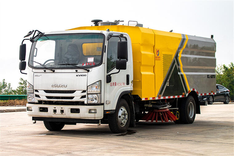 Isuzu KV100 115hp EU5 Road Sweeper Dust Reduction