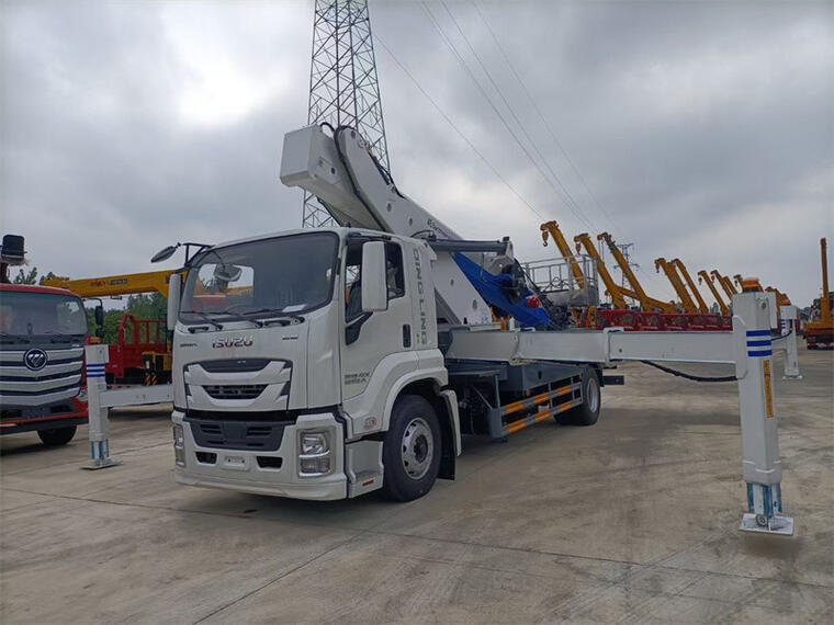 4x2 Isuzu Giga 45m Bucket Man Lift