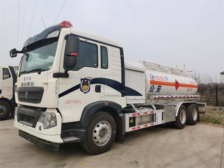 Sinotruck Howo 20000L Air Jet Aviation Refueling