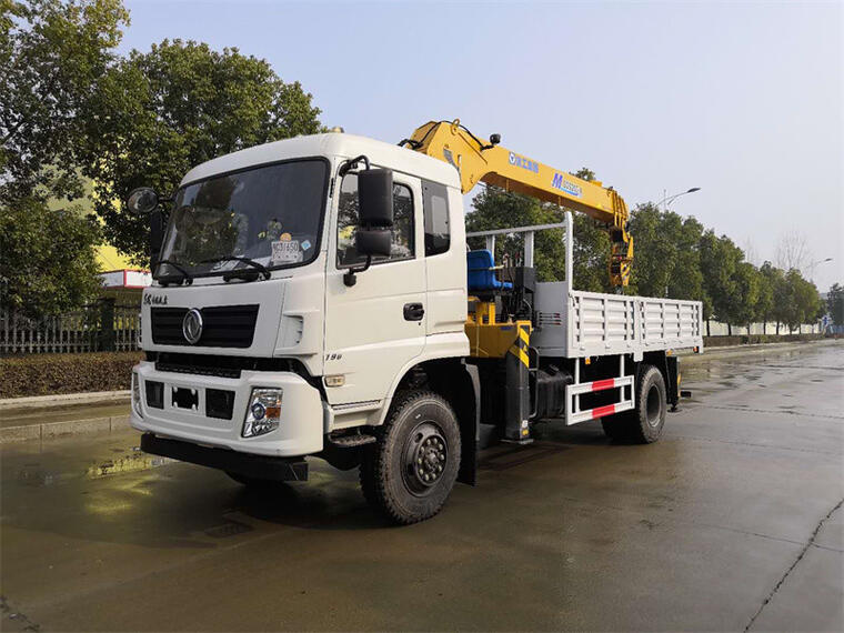 Dongfeng 4WD 4x4 Mounted Crane 190hp 8T