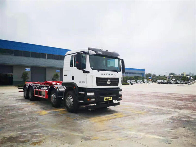 8x4 Sinotruck Howo Hook Lifting Arm Garbage 20cbm