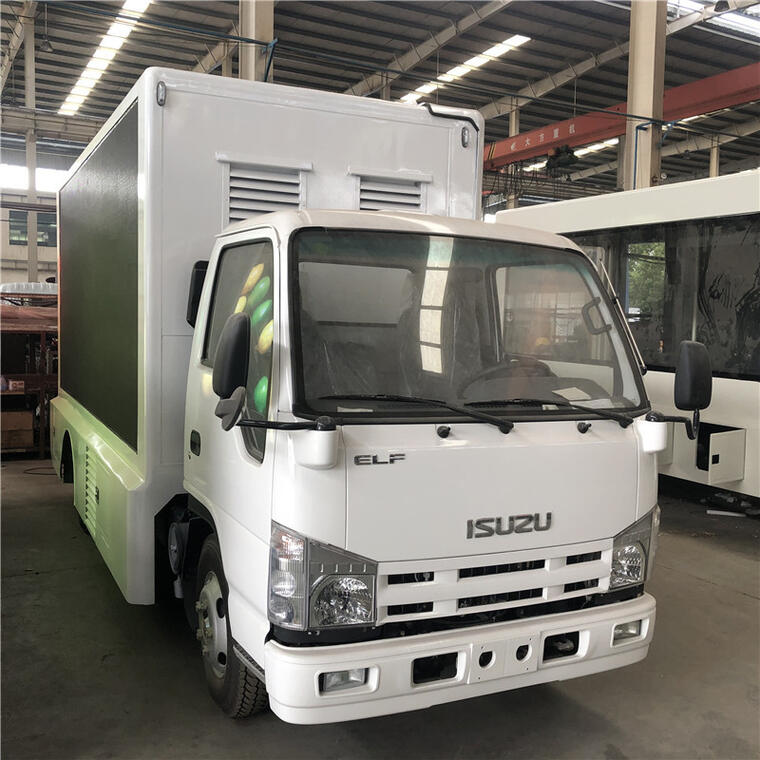 4x2 Isuzu 3-Sides P5 LED Display Advertising