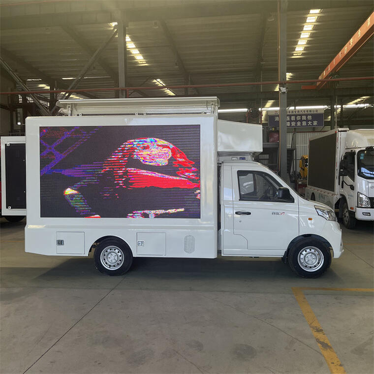 4x2 Foton Gasoline 116hp Mobile LED Advertising