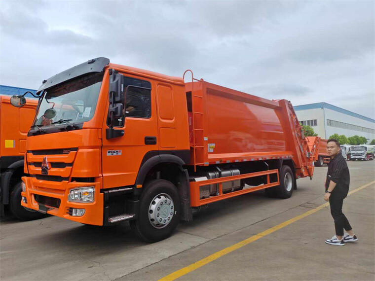 4x2 Sinotruck Howo Garbage Compressor 10-12cbm
