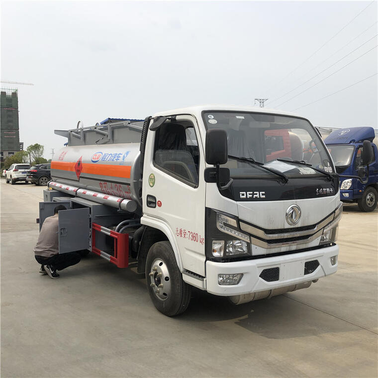 4x2 Dongfeng EU6 126hp 6000L Gasoline Fuel Tanker Dispenser