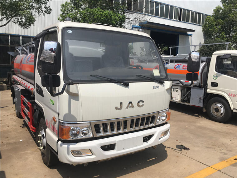 4x2 JAC 5000L Fuel Tank Truck Mobile