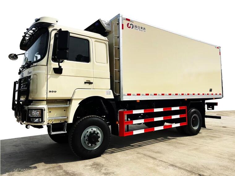 15T Off-road 4x4 Shacman F3000 Refrigerated Van