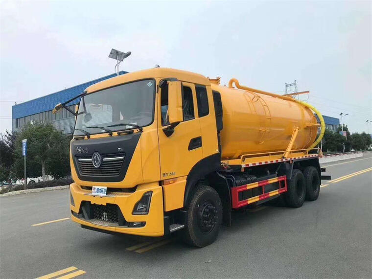 4x2 Dongfeng 6000L Sewage Suction (b)