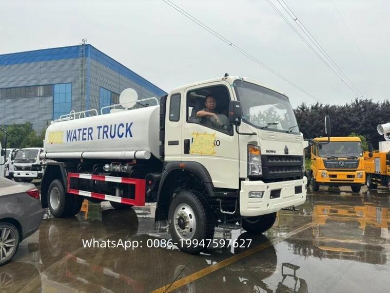Sinotruk Howo 10T Water Tank Cannon w/Pump
