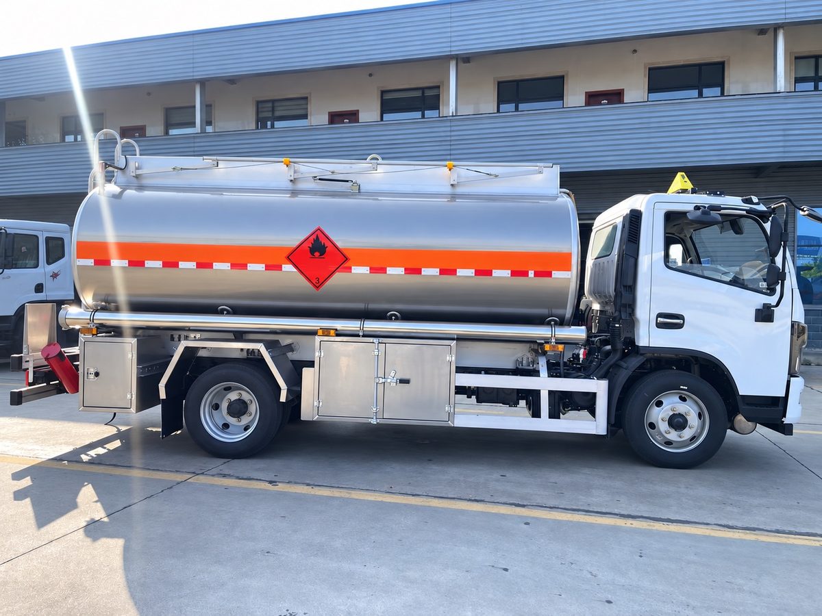 DONGFENG 8000L Aluminum Alloy Refueling Truck
