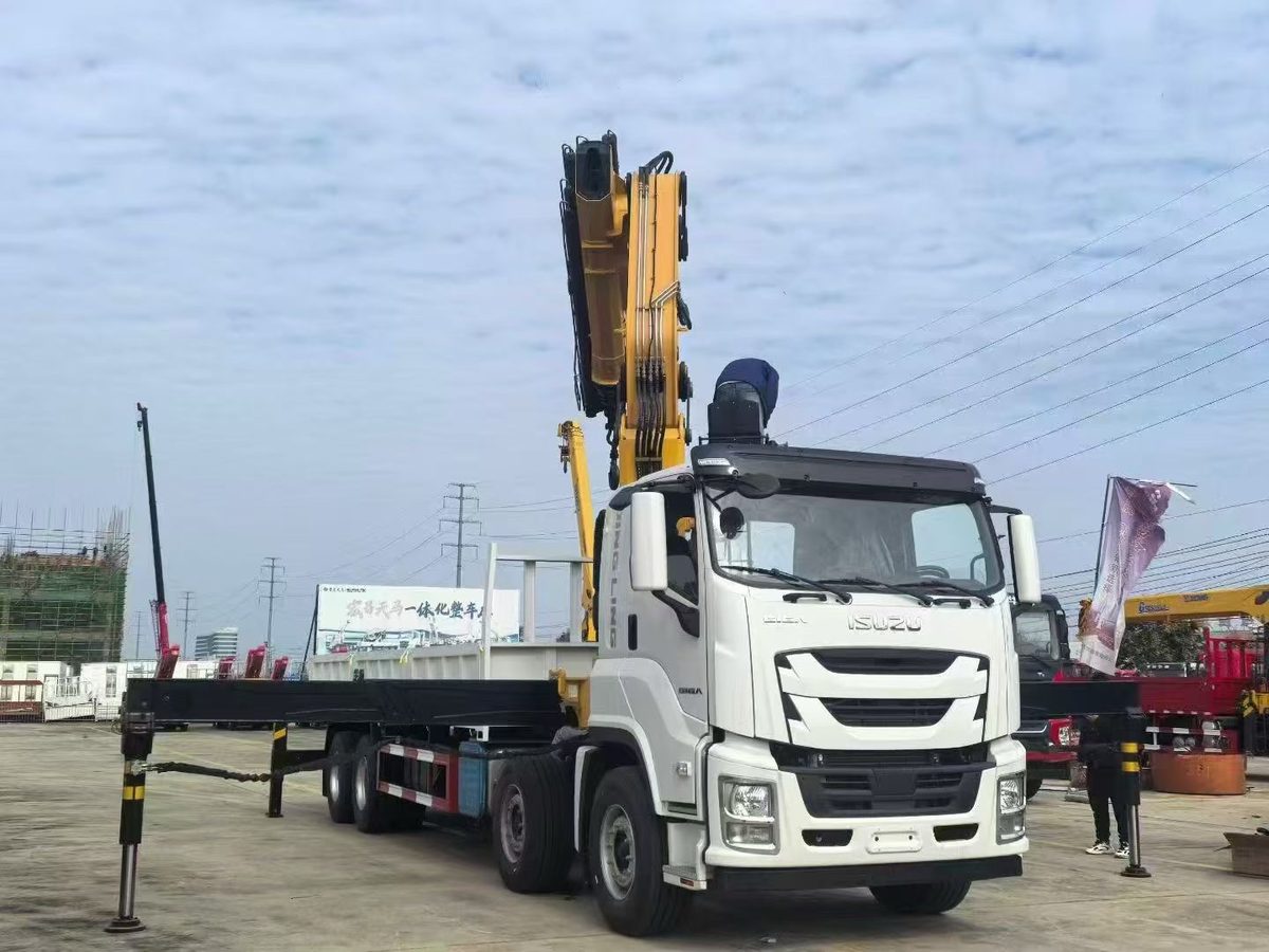 Isuzu 8x4 28 Ton Knuckle Boom Truck Mounted Crane